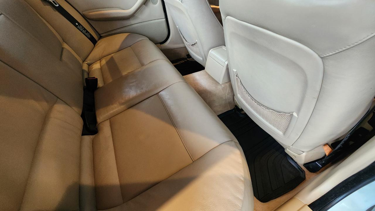 BMW 3 Series 323i 4dr Sdn 2000