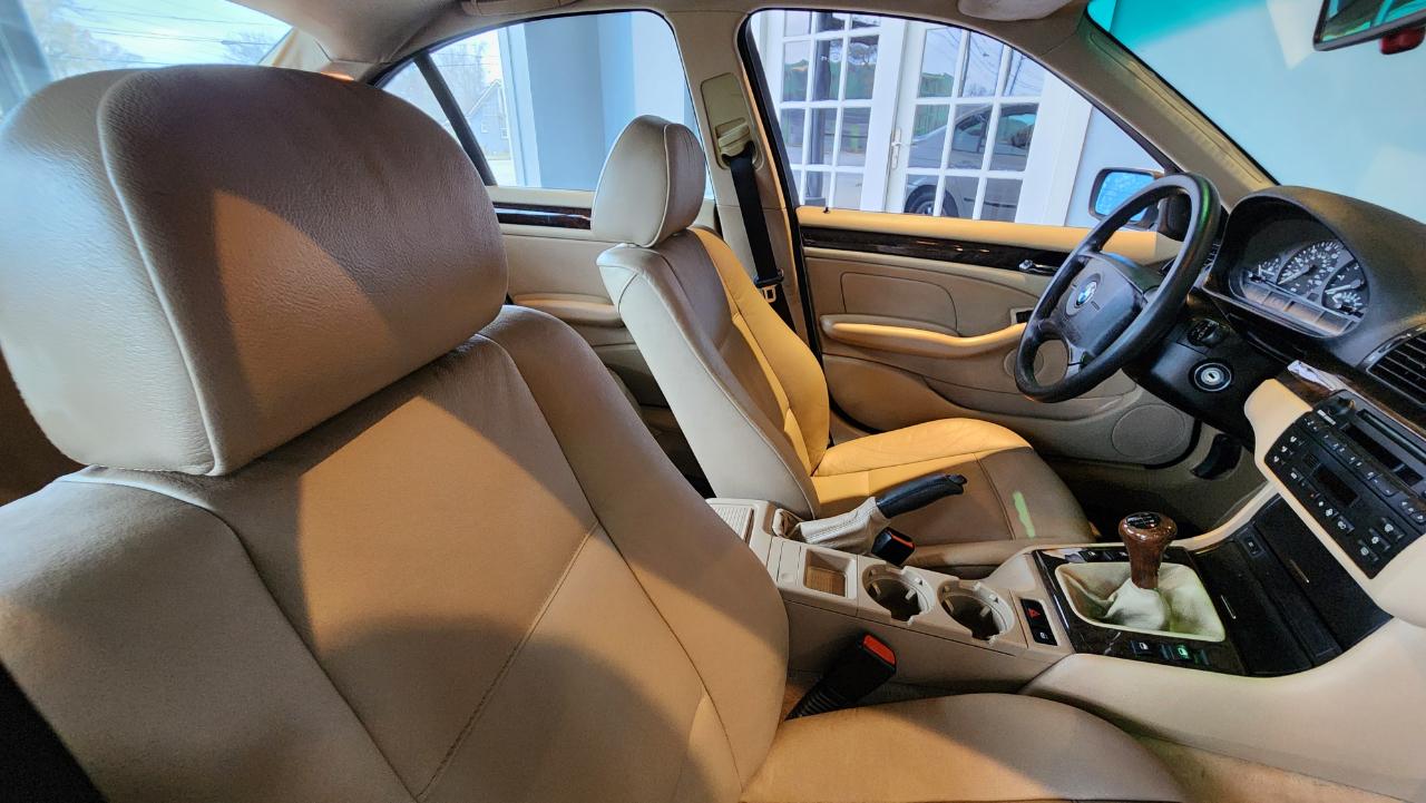 BMW 3 Series 323i 4dr Sdn 2000