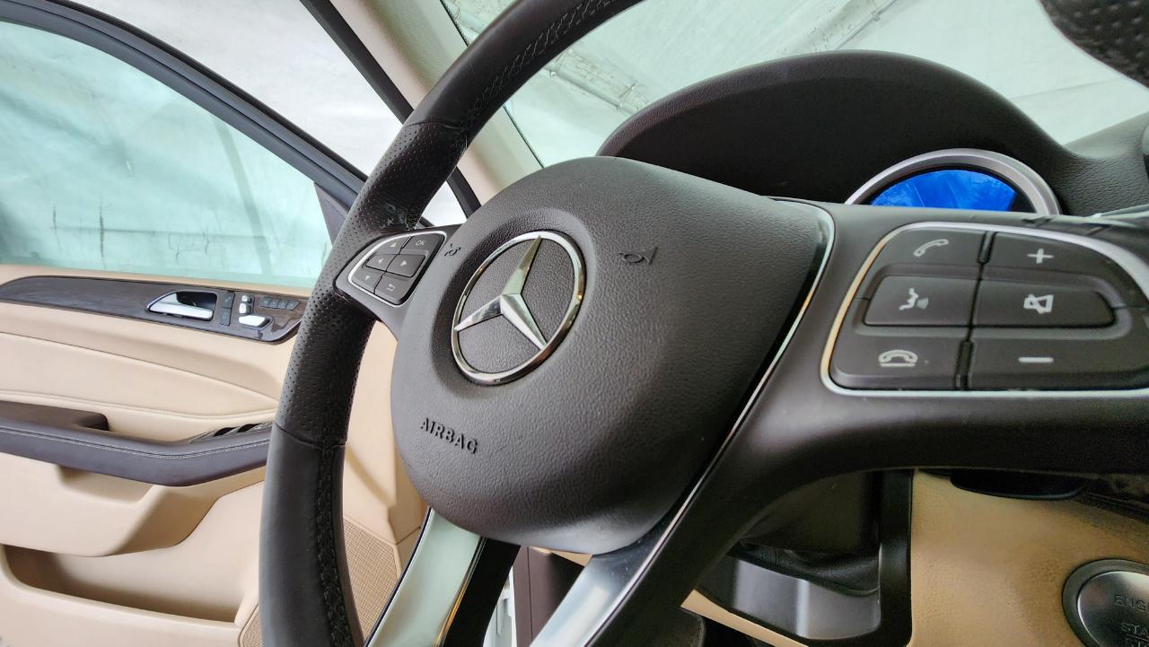 Mercedes-Benz GLE  2017
