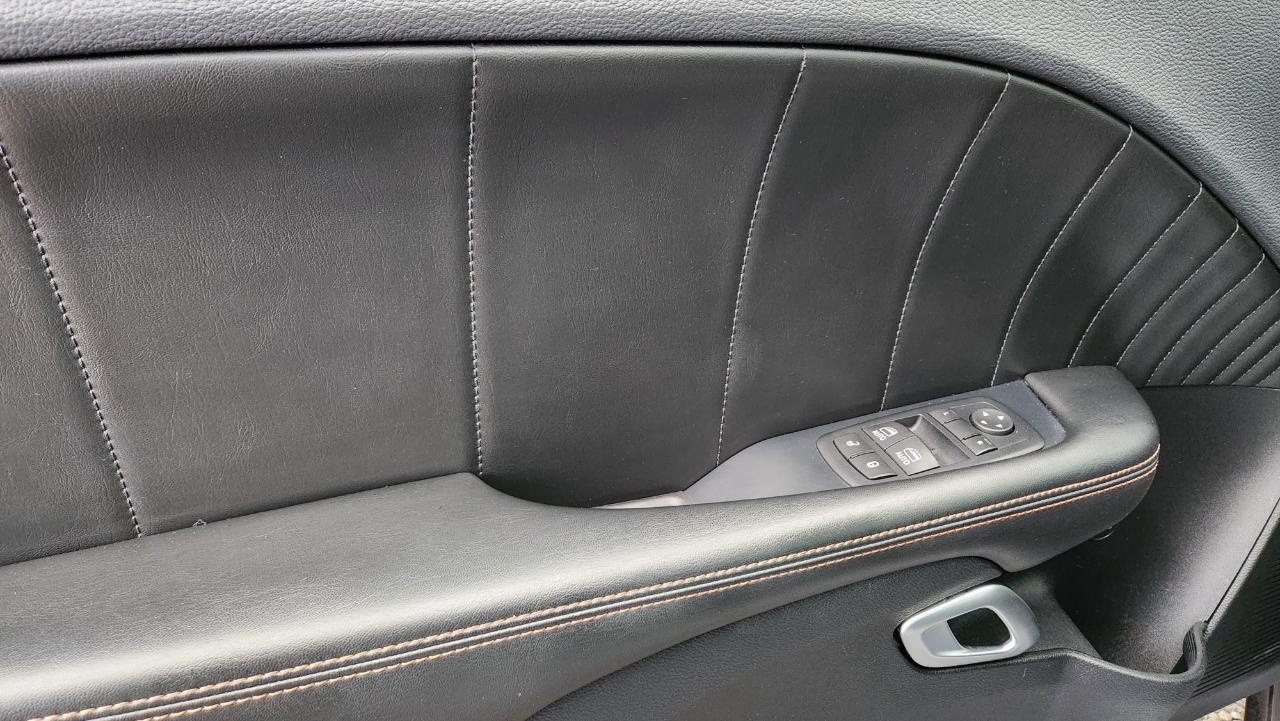 Dodge Challenger  2016