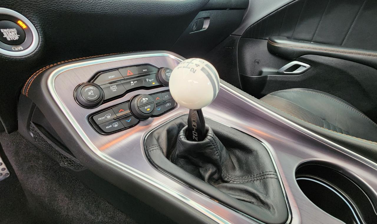 Dodge Challenger  2016