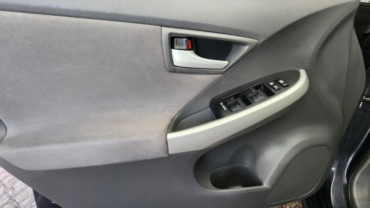 Toyota Prius Two 2010