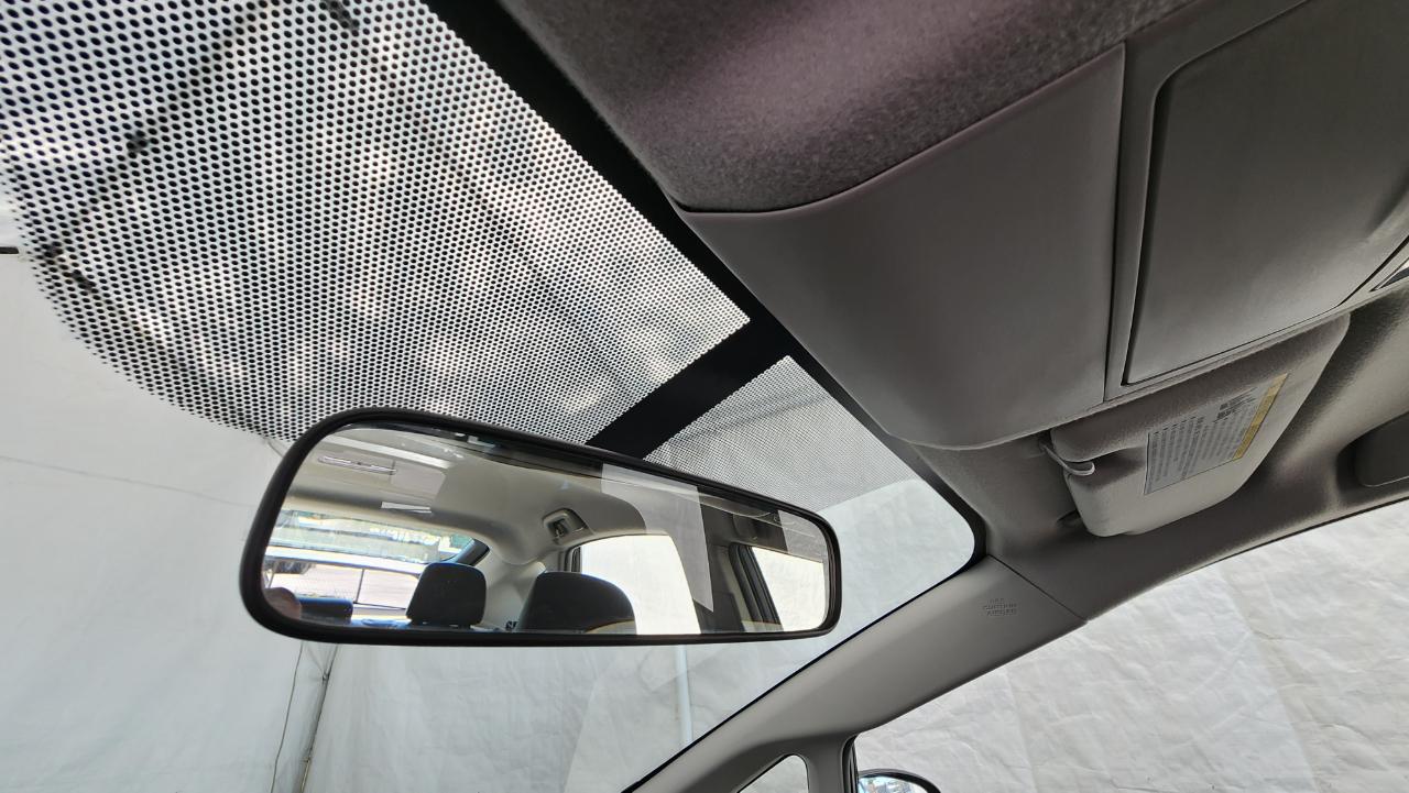 Toyota Prius Two 2010