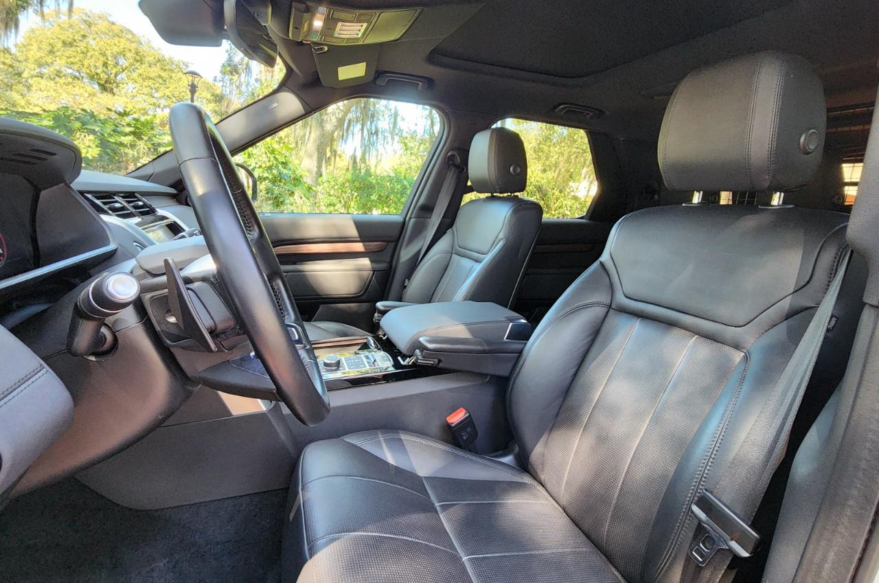 Land Rover Discovery  2020