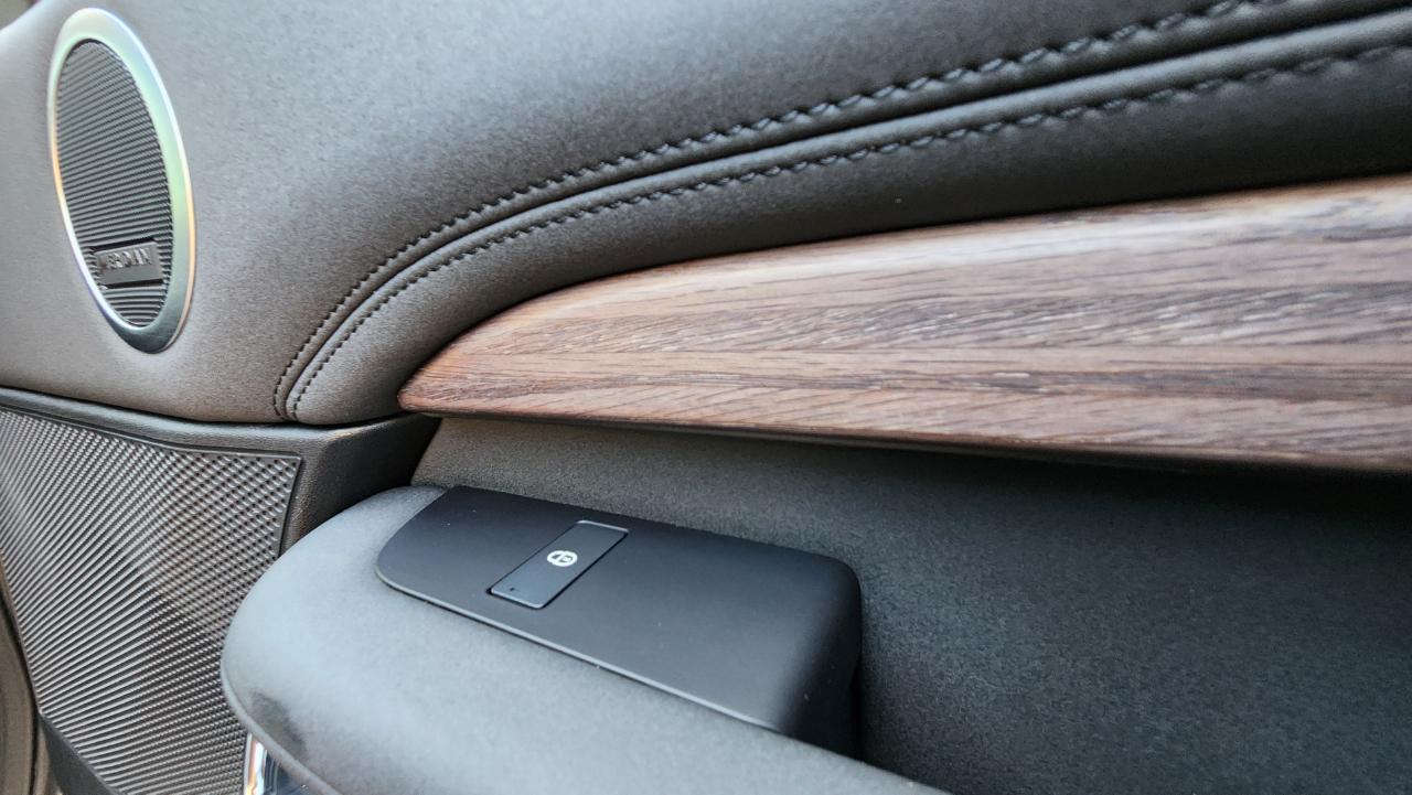 Land Rover Discovery  2020