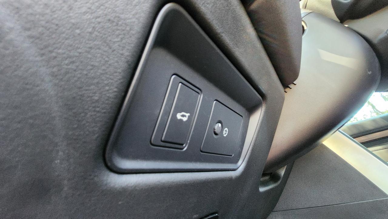 Land Rover Discovery  2020