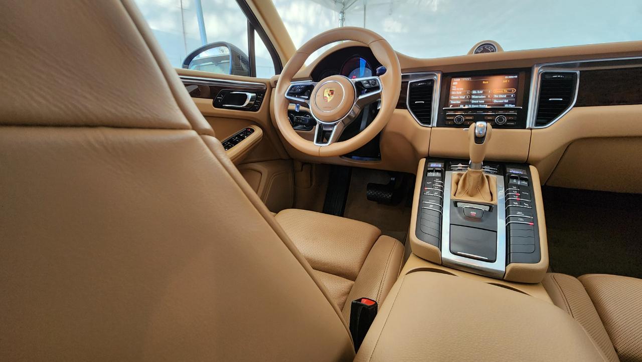 Porsche Macan  2016