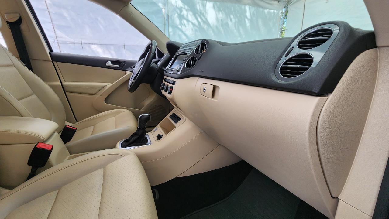 Volkswagen Tiguan S 2015