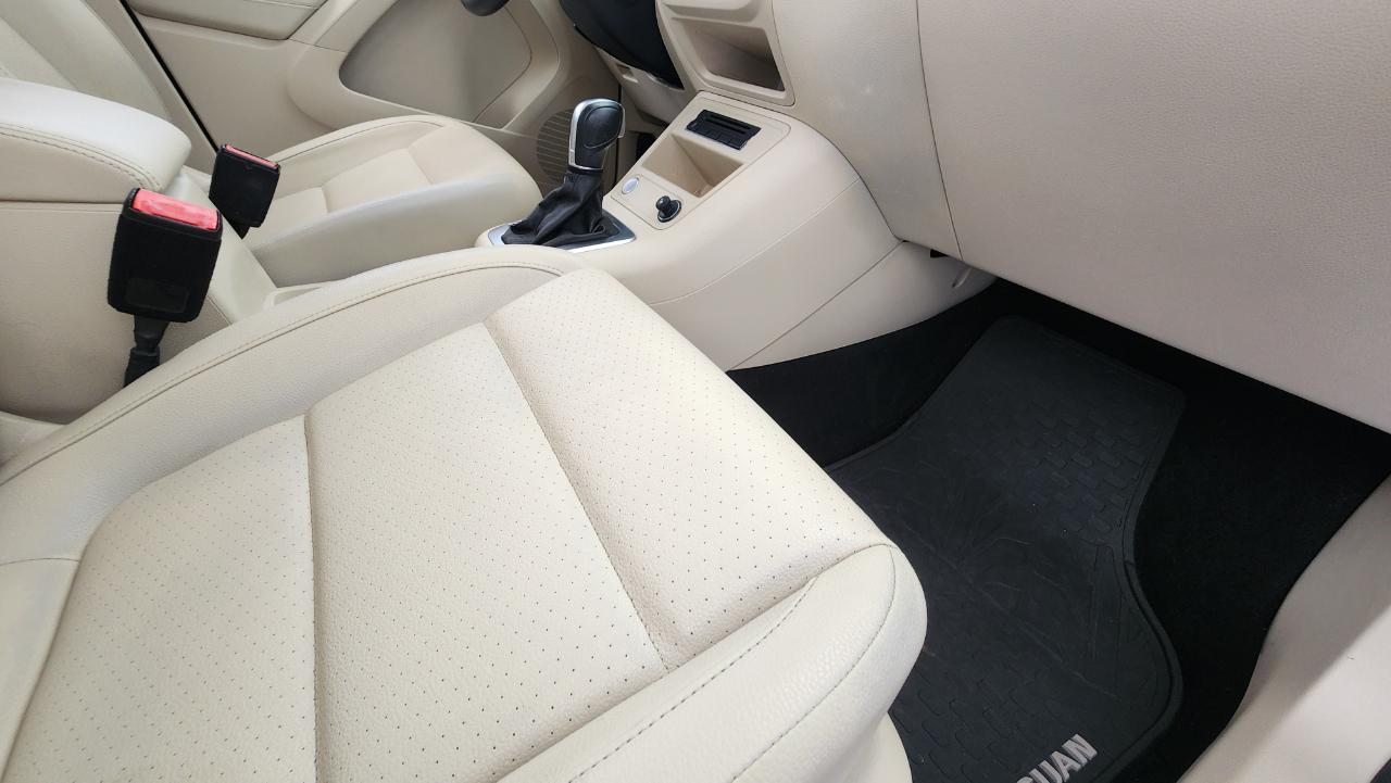 Volkswagen Tiguan S 2015