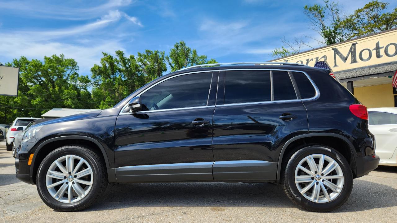 Volkswagen Tiguan S 2015