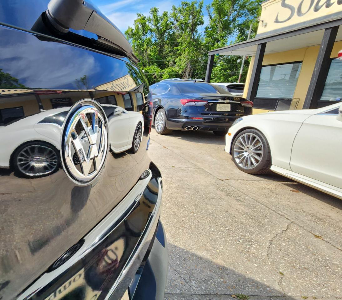 Volkswagen Tiguan S 2015