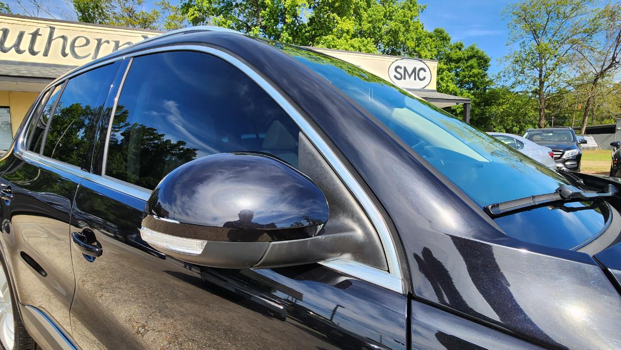 Volkswagen Tiguan S 2015