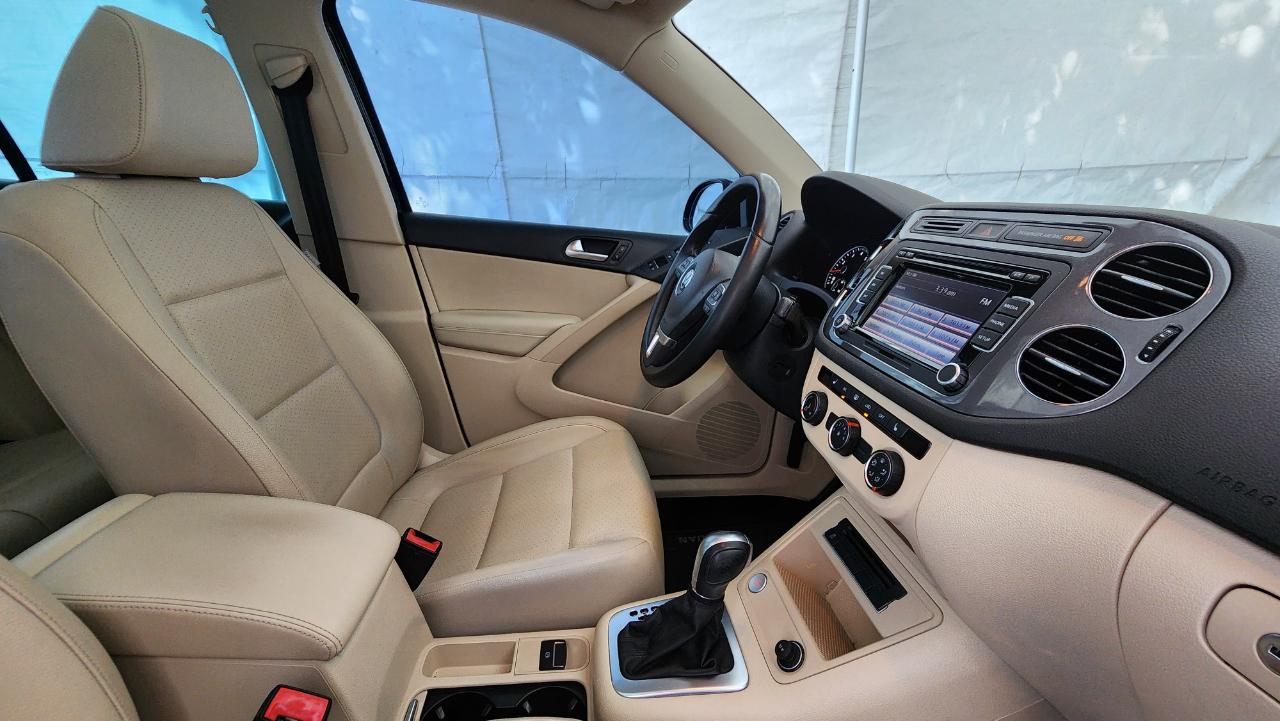 Volkswagen Tiguan S 2015