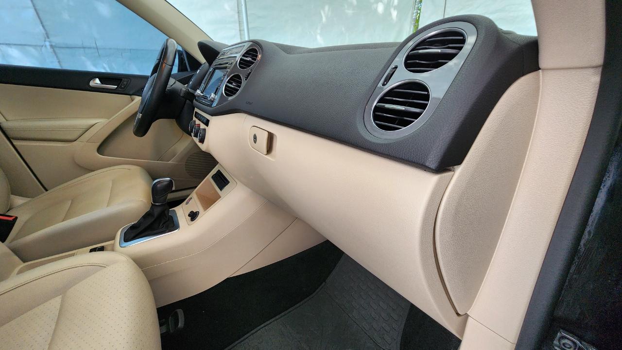 Volkswagen Tiguan S 2015