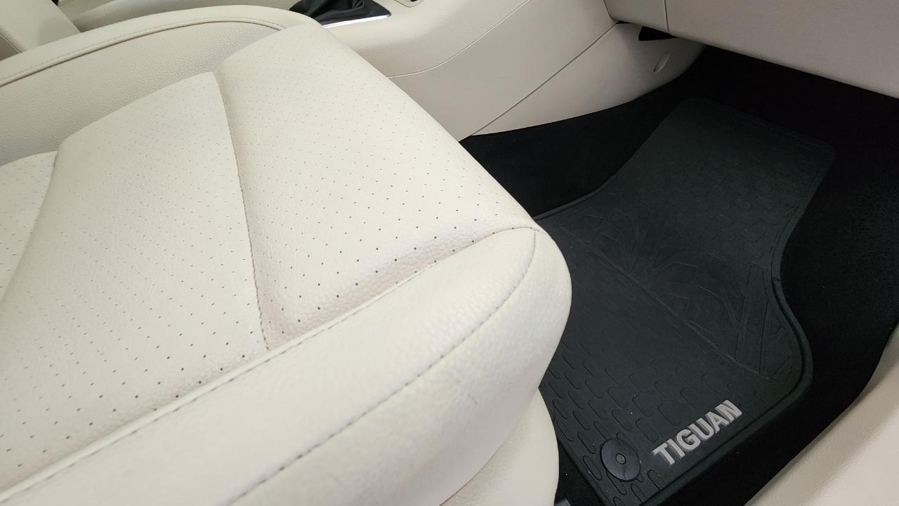 Volkswagen Tiguan S 2015