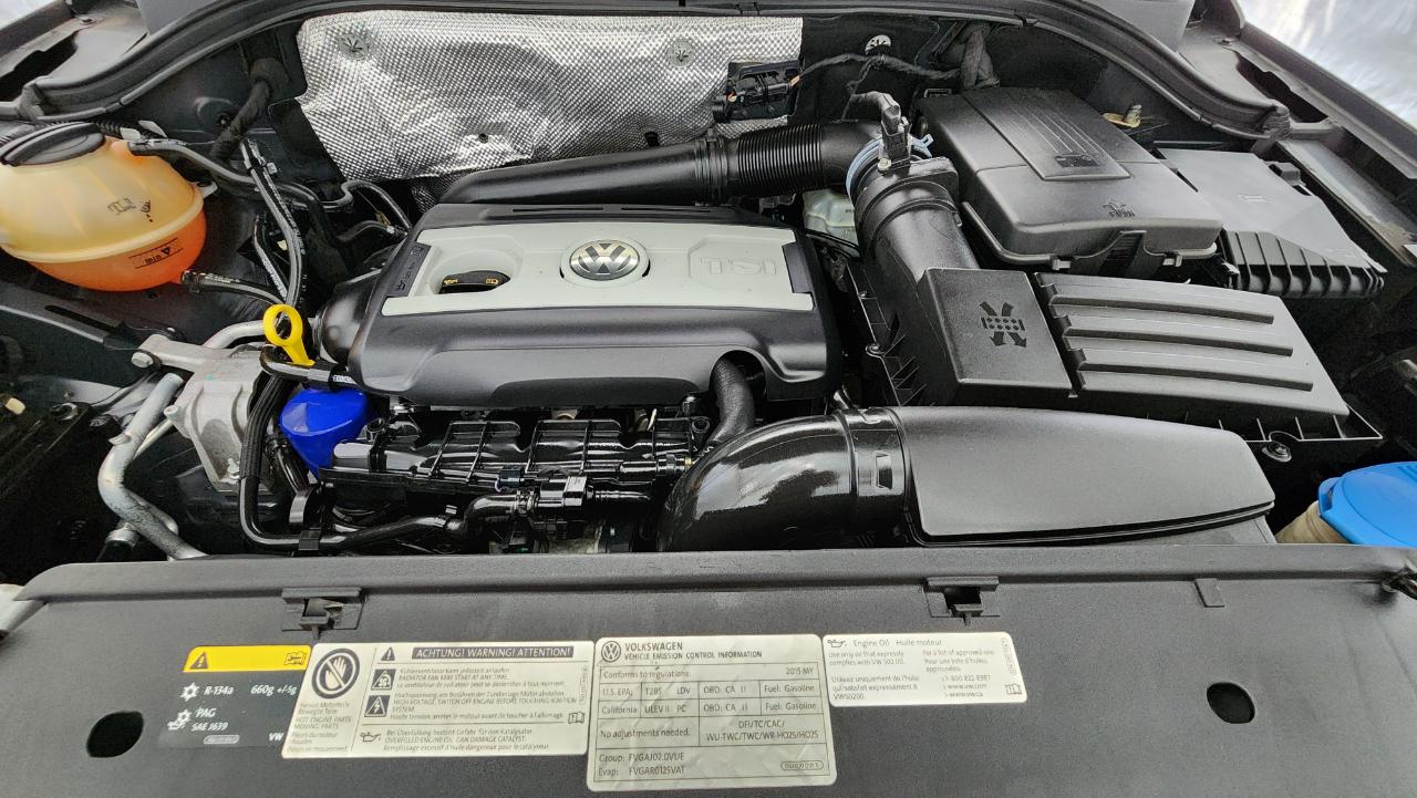 Volkswagen Tiguan S 2015