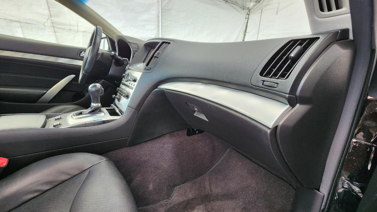 Infiniti Q60 Coupe  2014