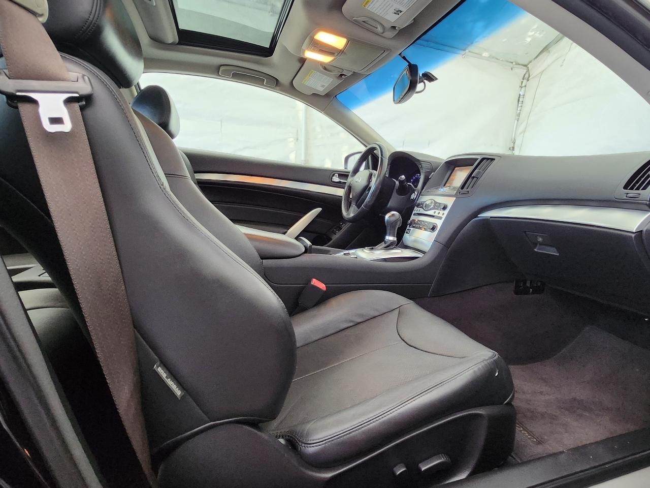 Infiniti Q60 Coupe  2014