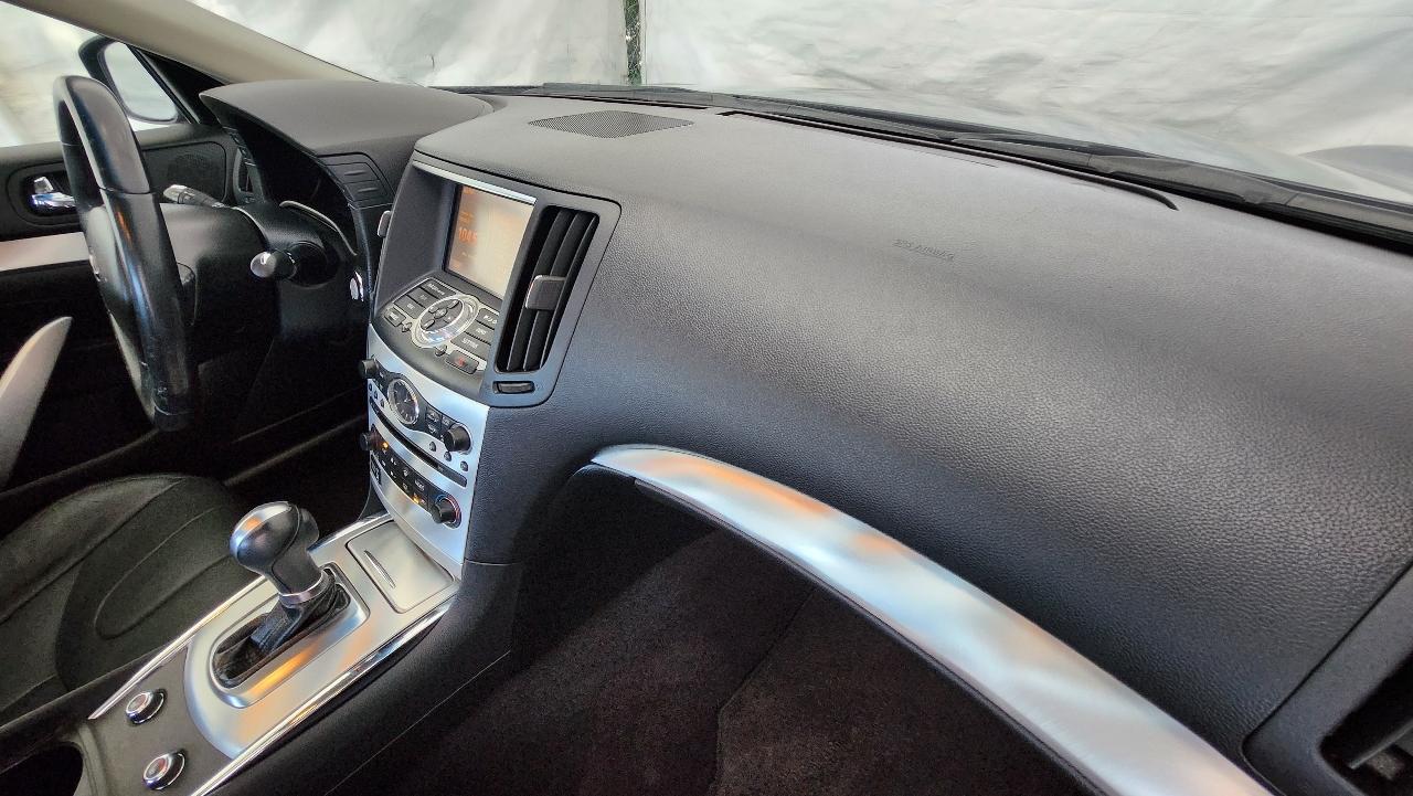 Infiniti Q60 Coupe  2014