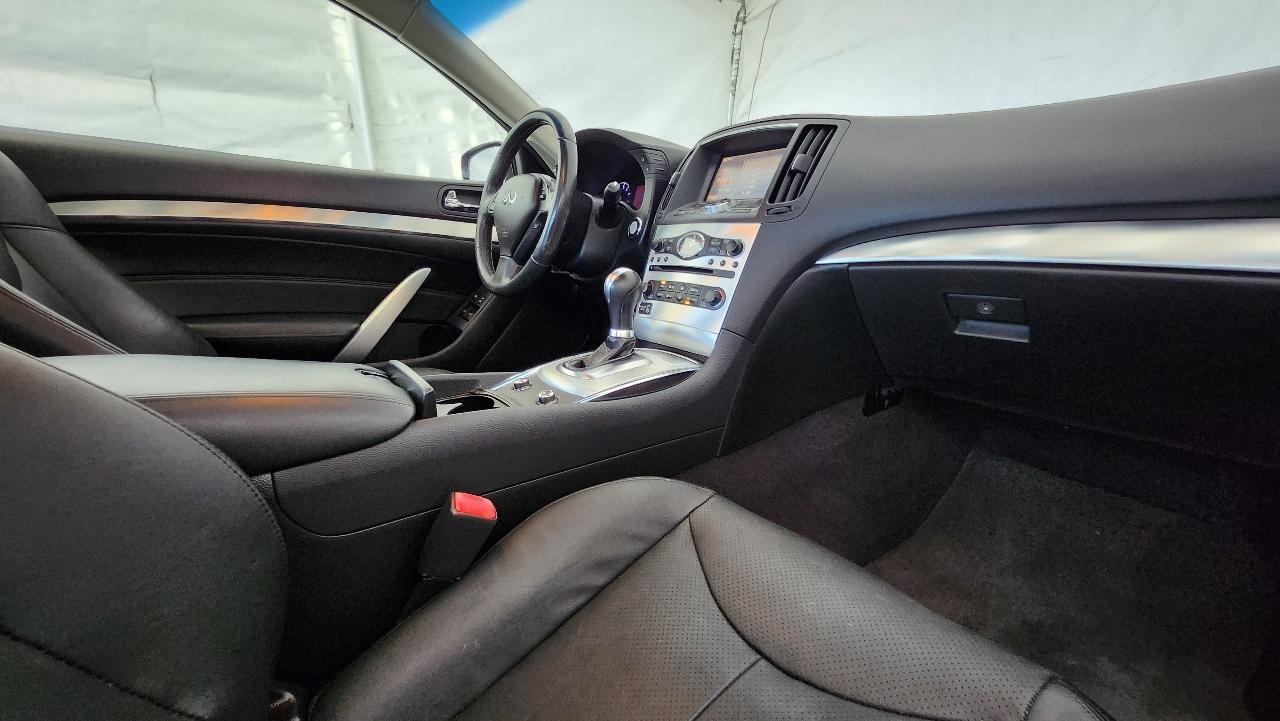 Infiniti Q60 Coupe  2014