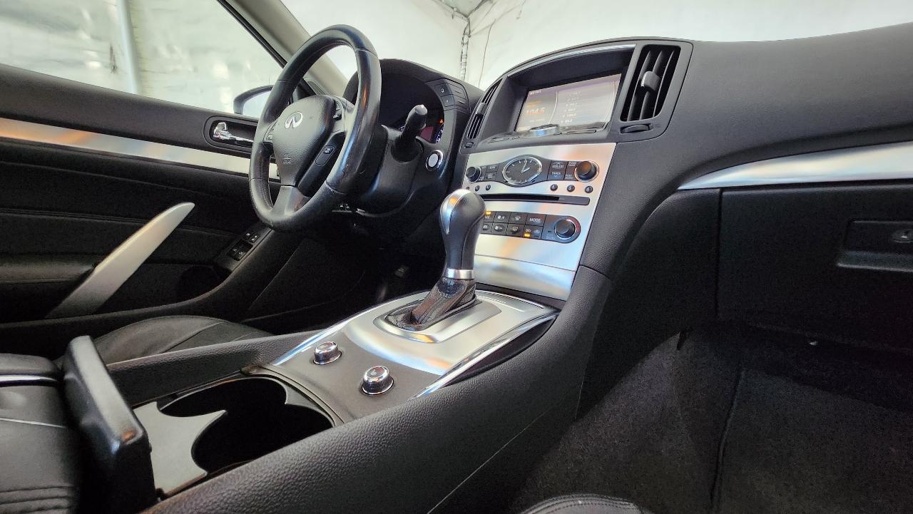 Infiniti Q60 Coupe  2014