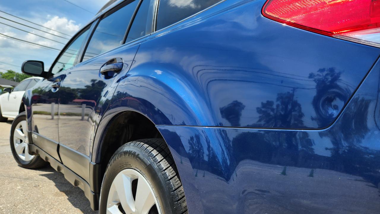 Subaru Outback 2.5i Premium 2011