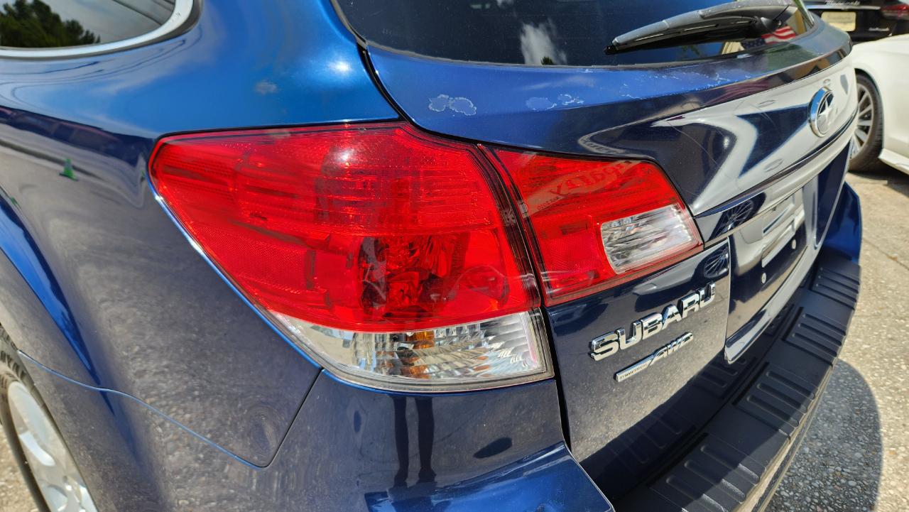 Subaru Outback 2.5i Premium 2011