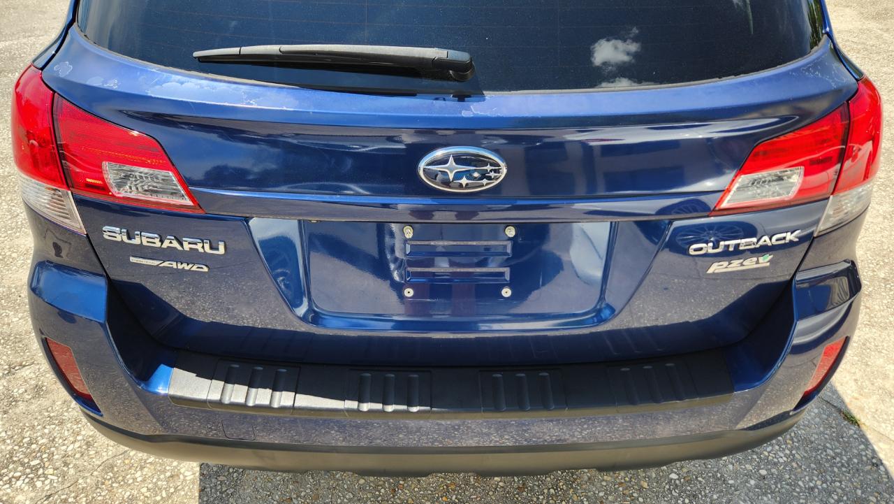 Subaru Outback 2.5i Premium 2011