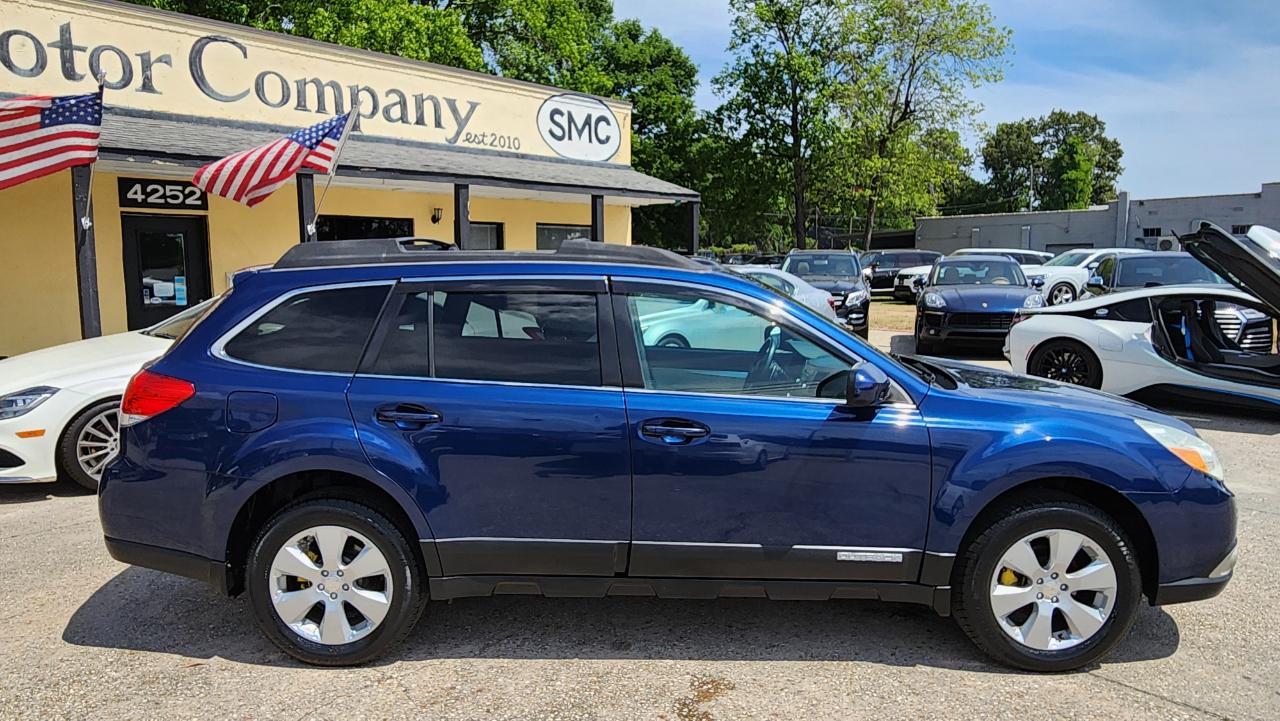 Subaru Outback 2.5i Premium 2011