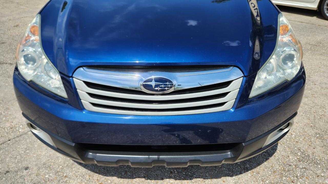 Subaru Outback 2.5i Premium 2011