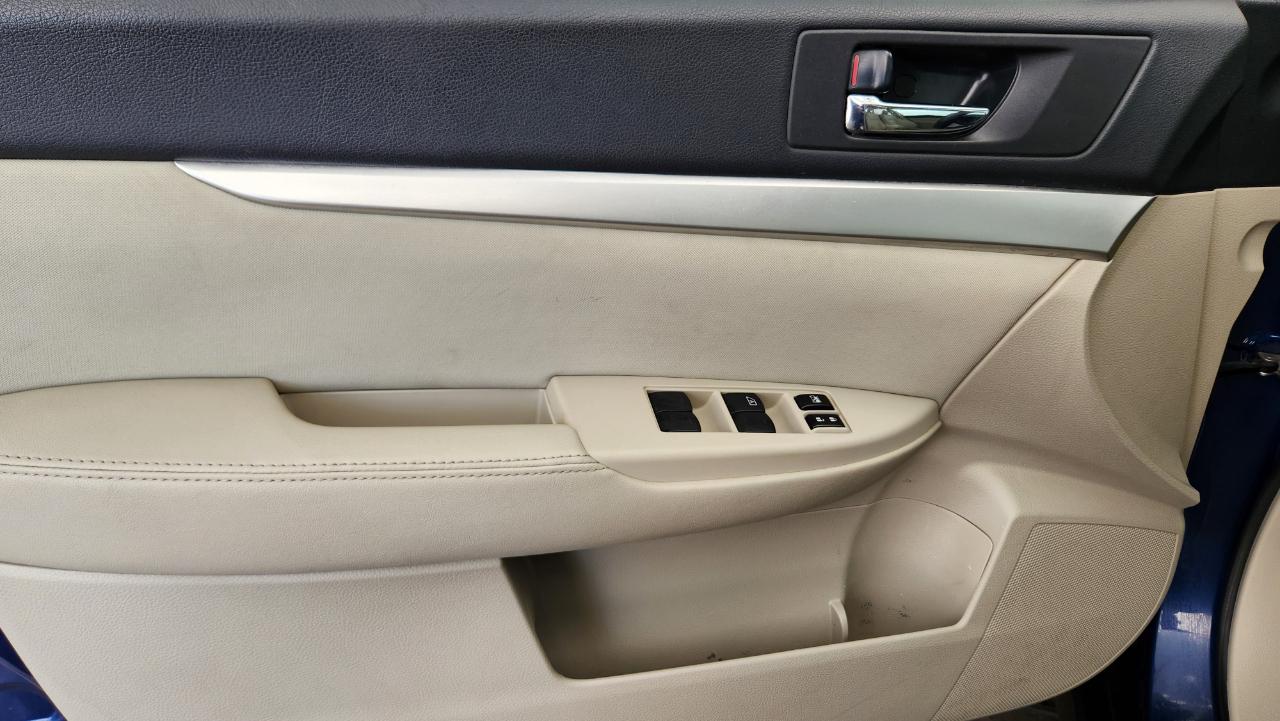 Subaru Outback 2.5i Premium 2011