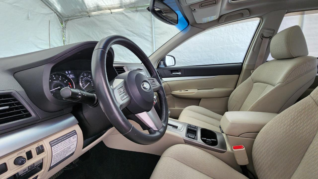 Subaru Outback 2.5i Premium 2011