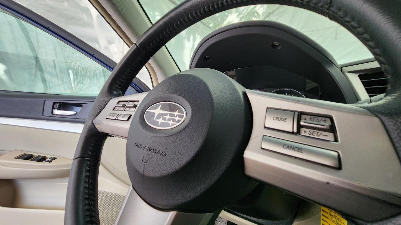 Subaru Outback 2.5i Premium 2011