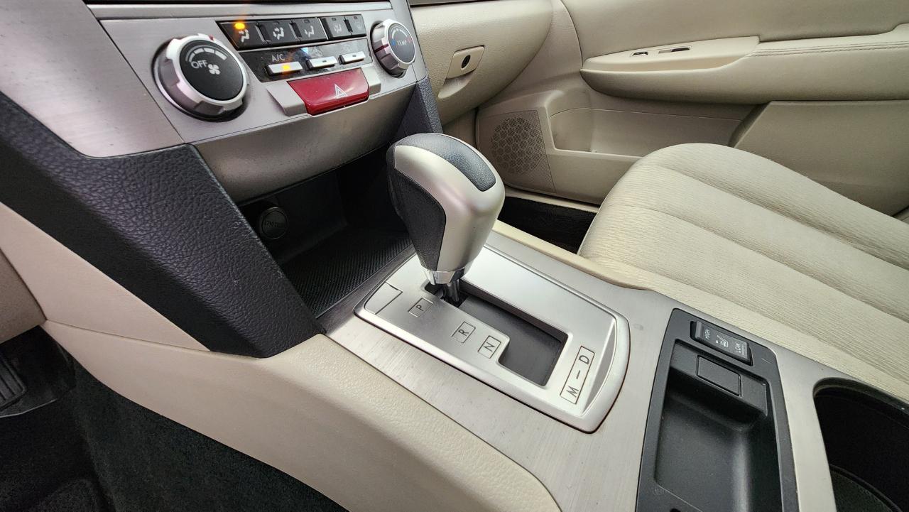 Subaru Outback 2.5i Premium 2011