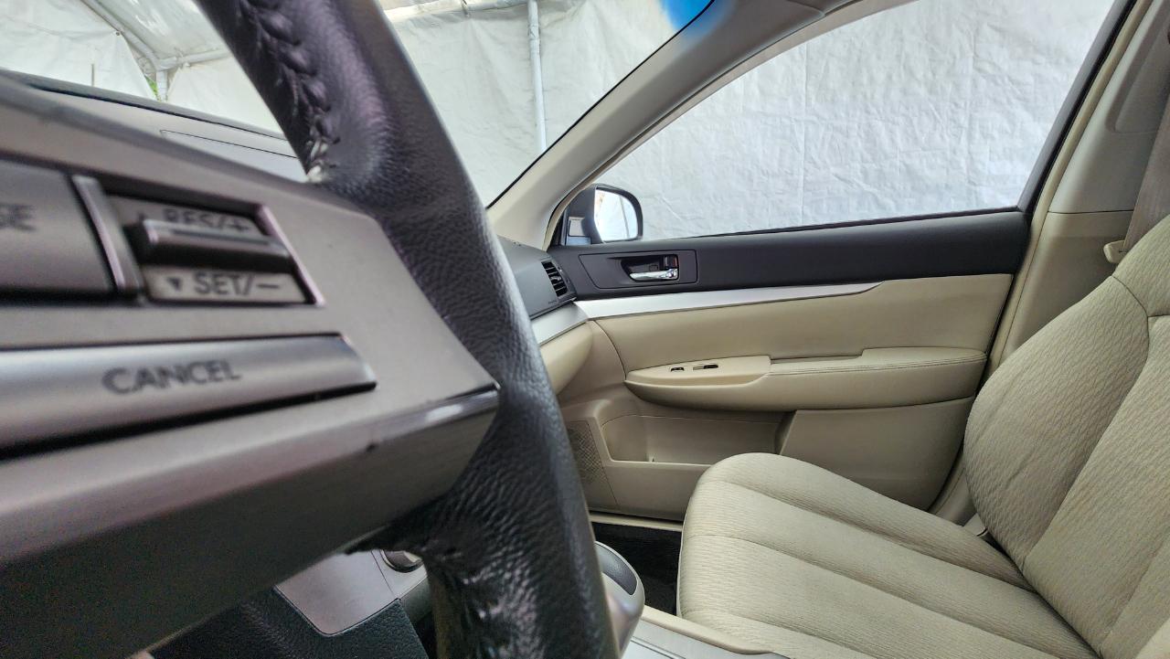 Subaru Outback 2.5i Premium 2011