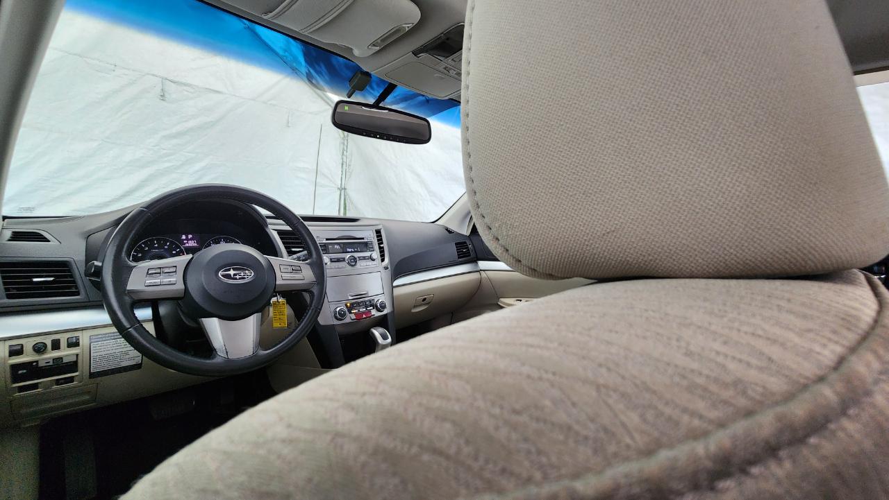 Subaru Outback 2.5i Premium 2011