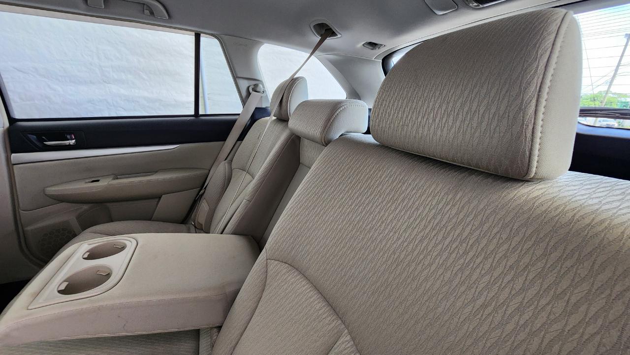 Subaru Outback 2.5i Premium 2011