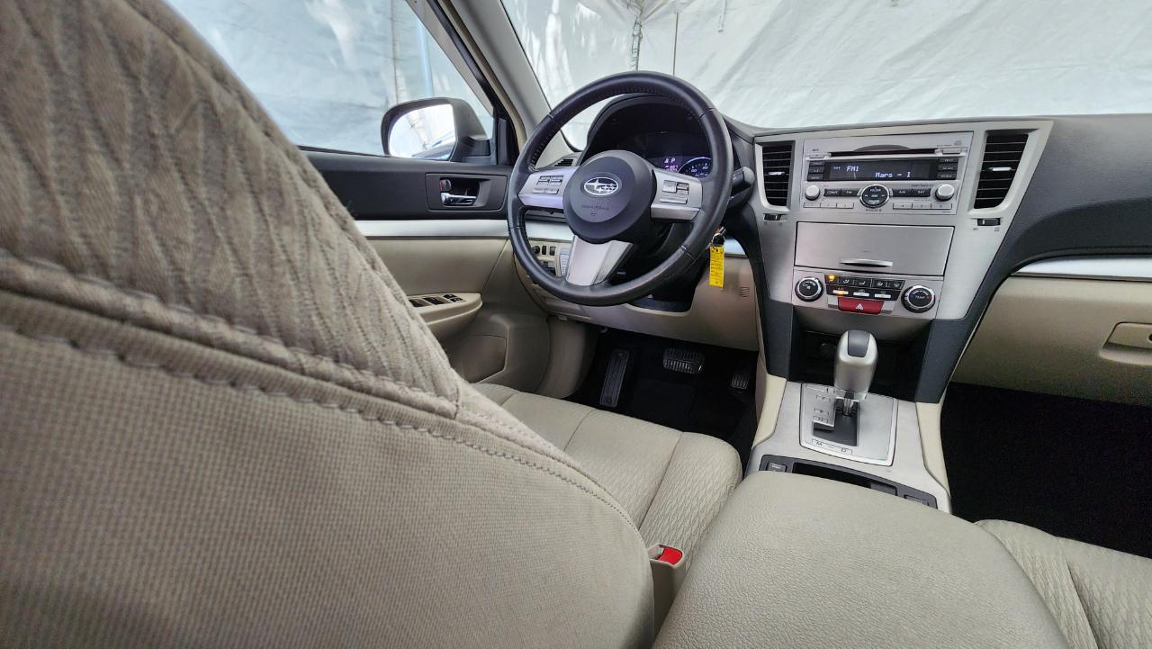 Subaru Outback 2.5i Premium 2011