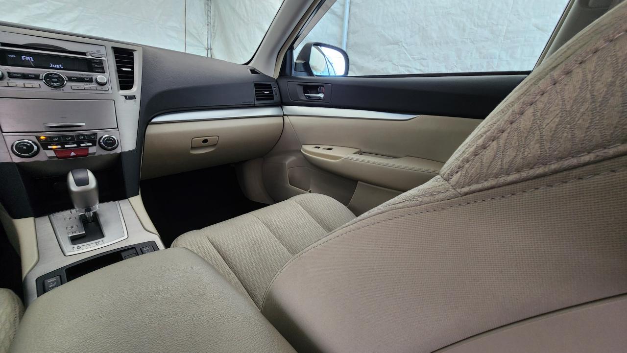 Subaru Outback 2.5i Premium 2011