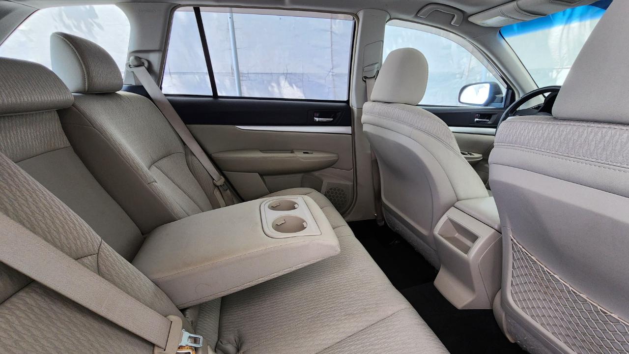 Subaru Outback 2.5i Premium 2011