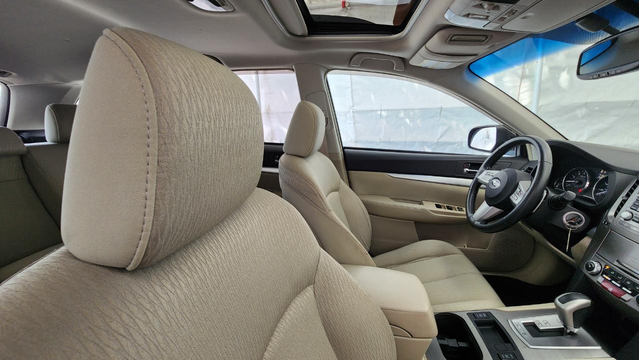 Subaru Outback 2.5i Premium 2011