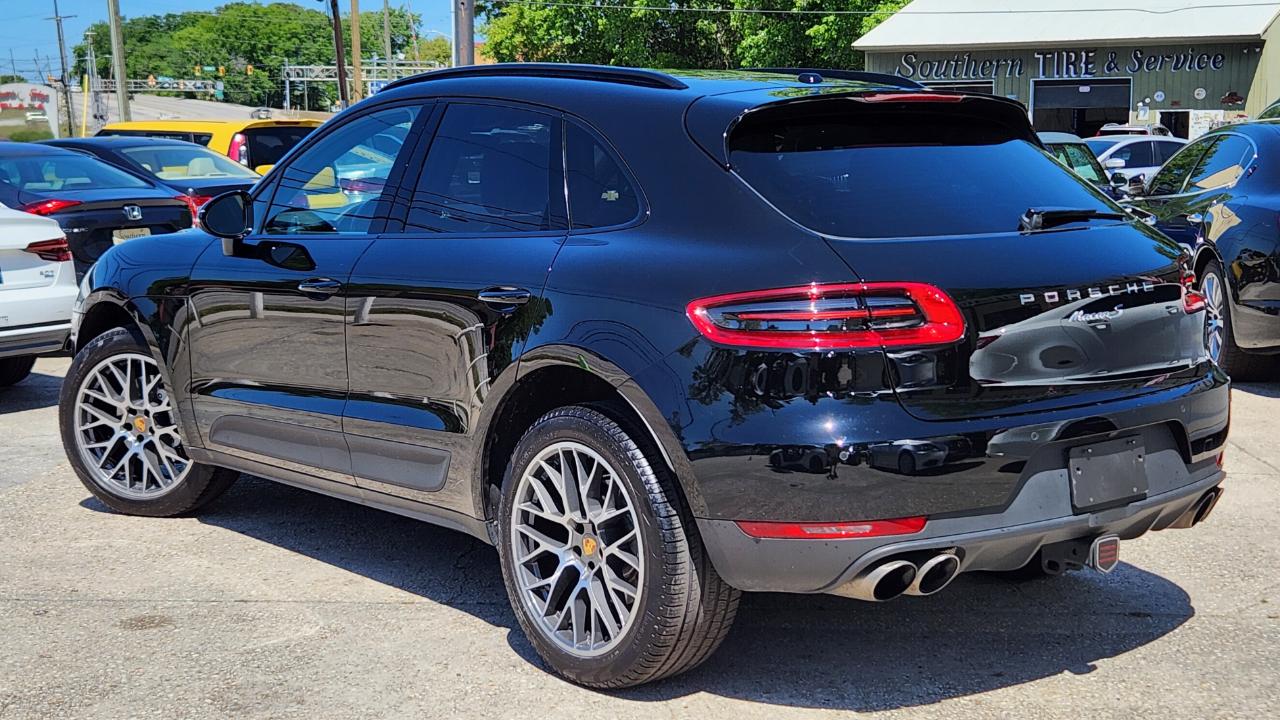 Porsche Macan  2018
