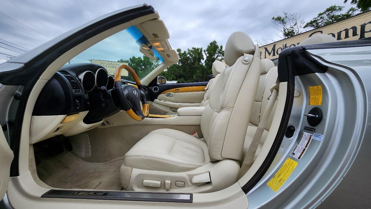 Lexus SC 430 2dr Convertible 2005