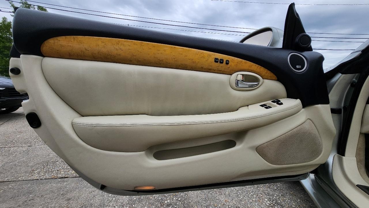 Lexus SC 430 2dr Convertible 2005