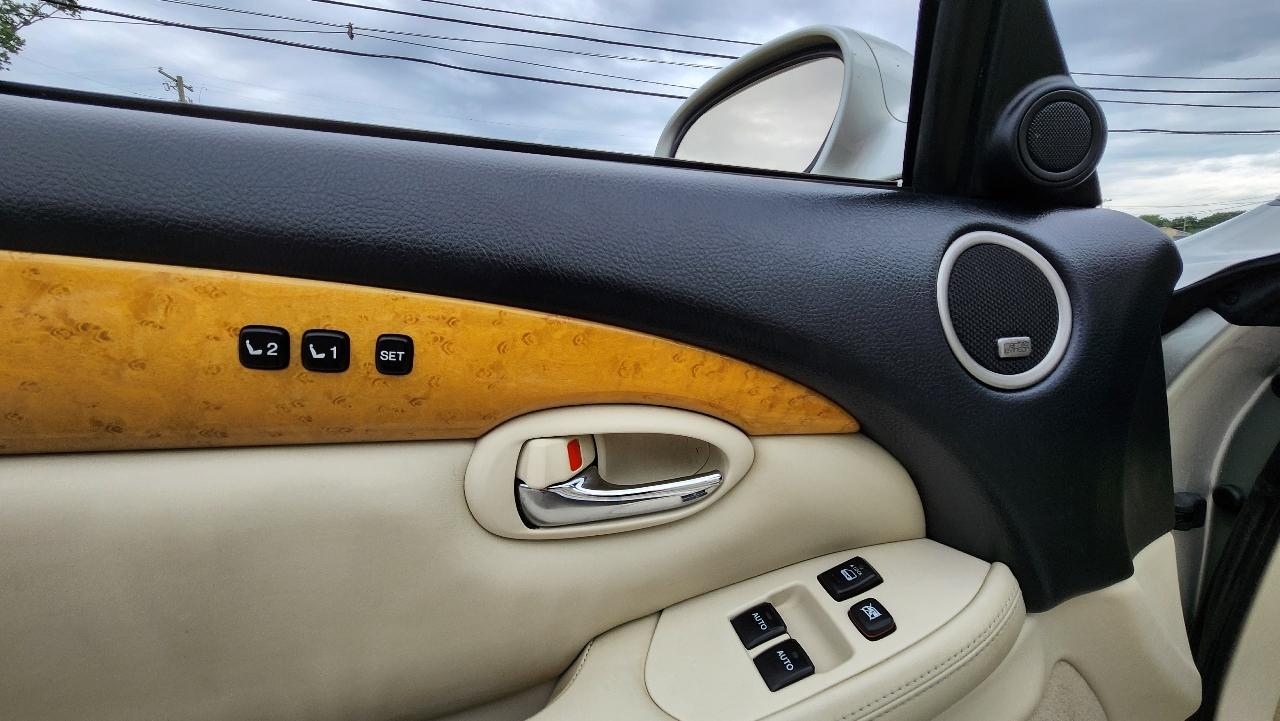 Lexus SC 430 2dr Convertible 2005