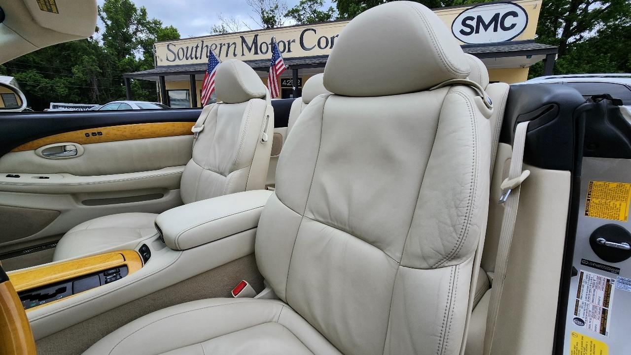 Lexus SC 430 2dr Convertible 2005