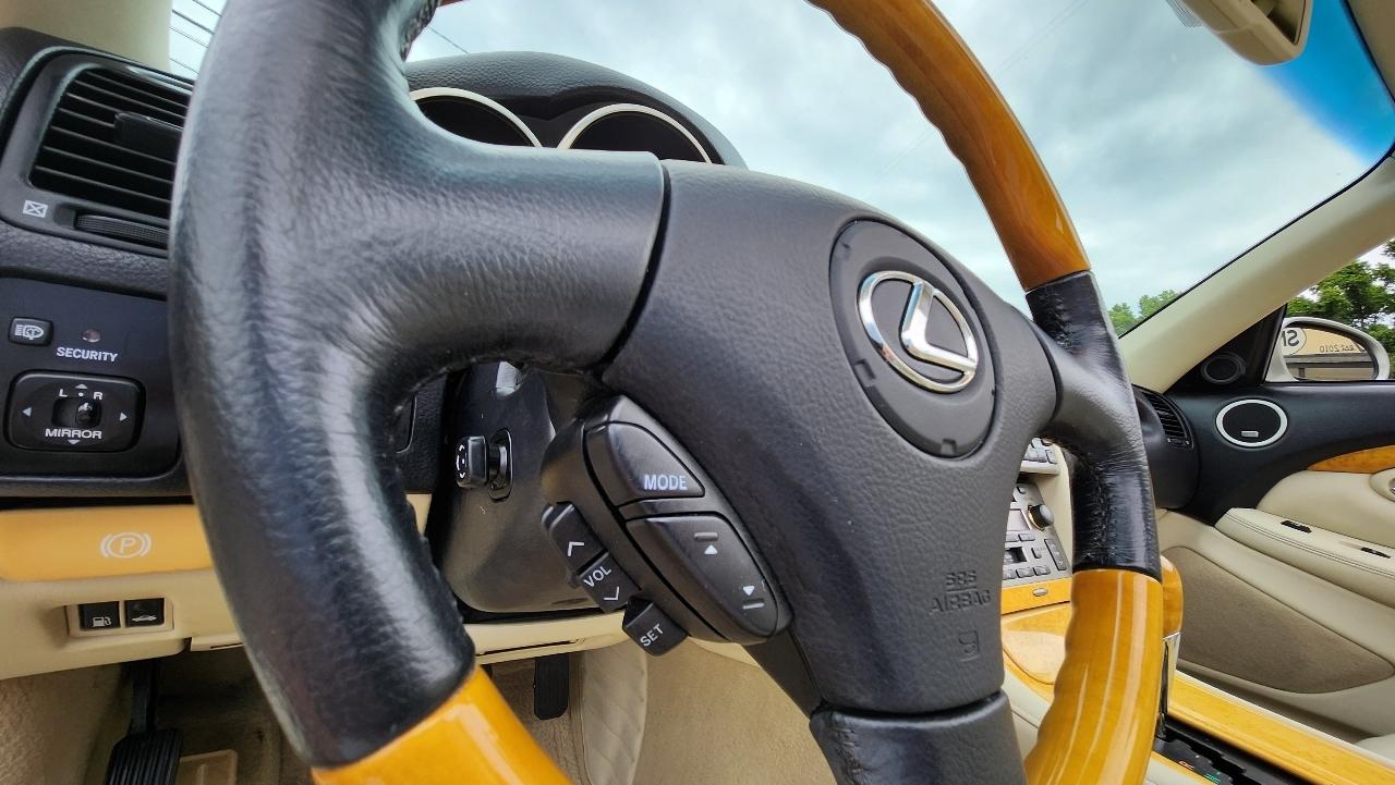 Lexus SC 430 2dr Convertible 2005