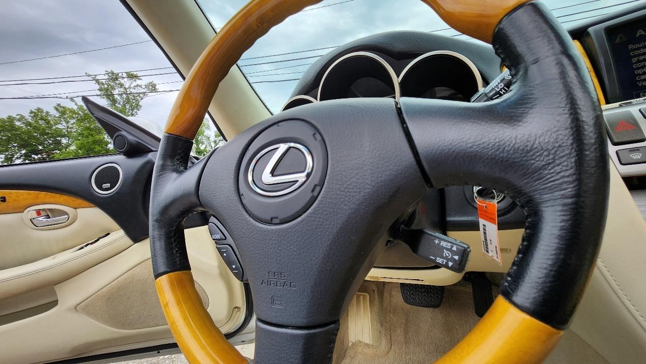 Lexus SC 430 2dr Convertible 2005