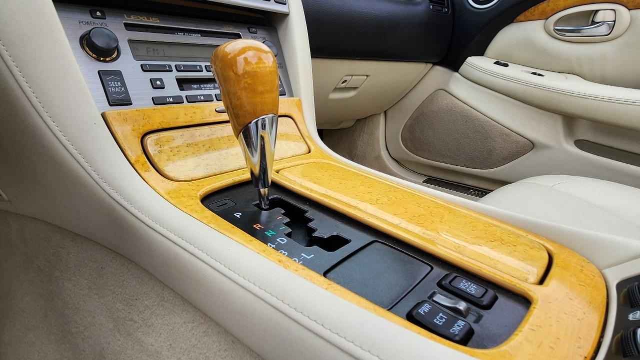 Lexus SC 430 2dr Convertible 2005