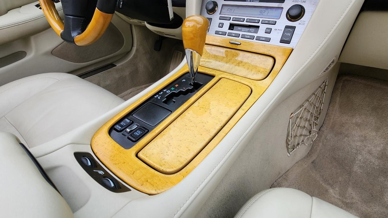 Lexus SC 430 2dr Convertible 2005